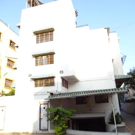Hotel Suresh Inn Pune Eksteriør billede