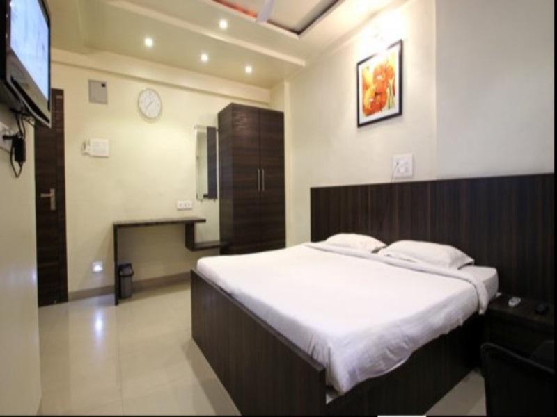 Hotel Suresh Inn Pune Eksteriør billede