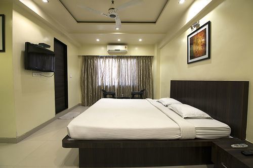 Hotel Suresh Inn Pune Eksteriør billede