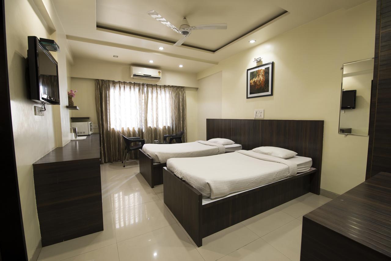 Hotel Suresh Inn Pune Eksteriør billede