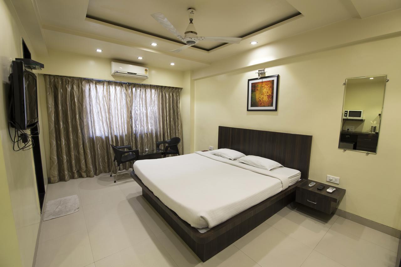 Hotel Suresh Inn Pune Eksteriør billede