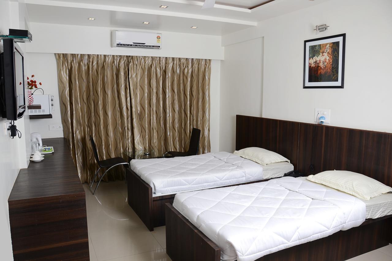 Hotel Suresh Inn Pune Eksteriør billede