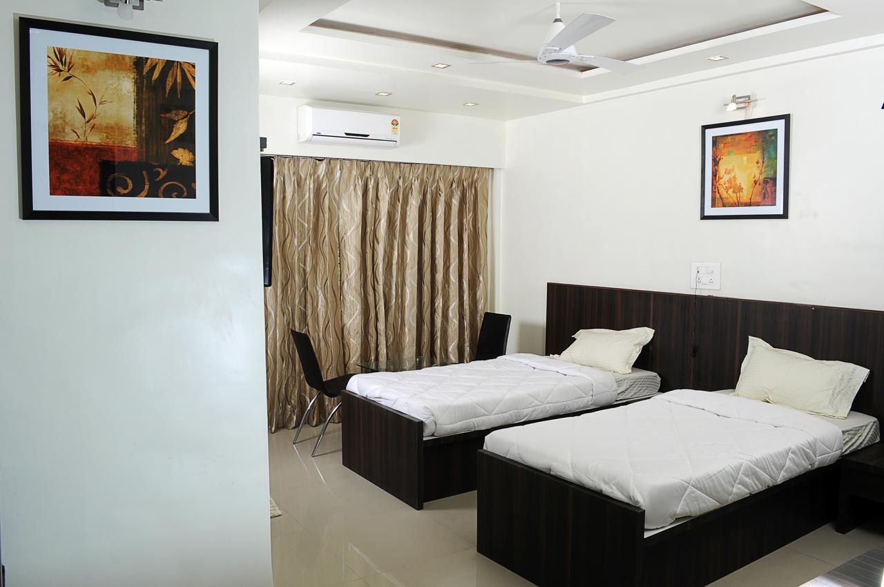 Hotel Suresh Inn Pune Eksteriør billede